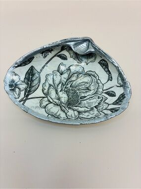 Hand Crafted Black & White Floral Trinket Shell Dish
